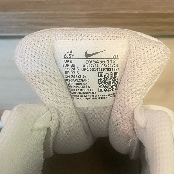 Nike Court Borough Low Recraft White/Burgundy Crush 6.5 youth - Picture 3 of 5